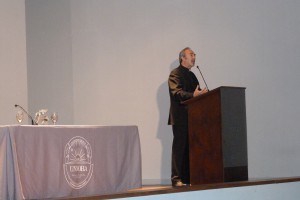 Ariel Busso durante su disertación